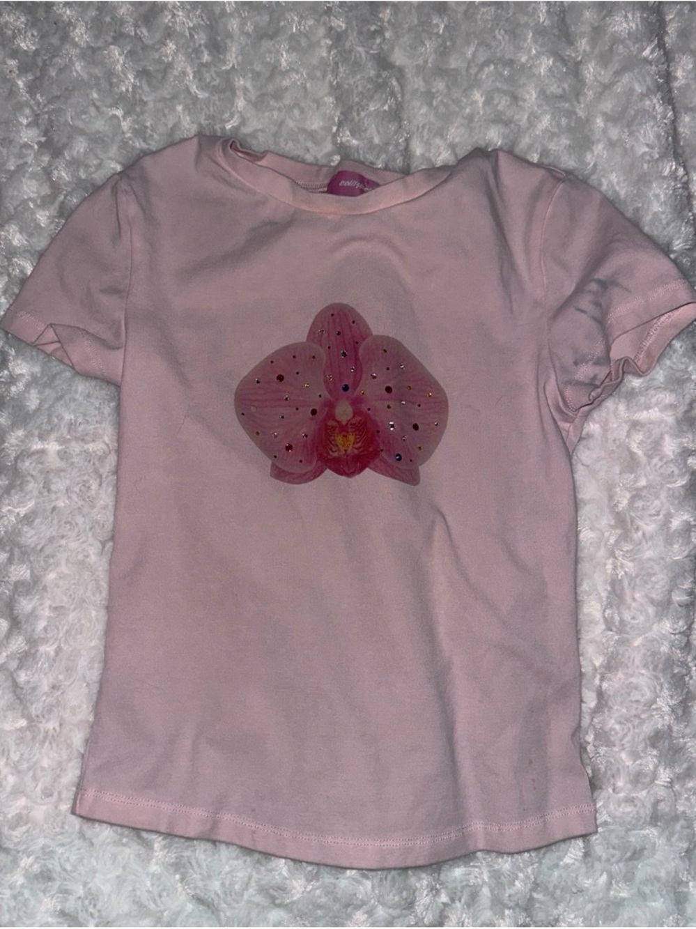 Edikted Light Pink Orchid Graphic Short Sleeve Tee